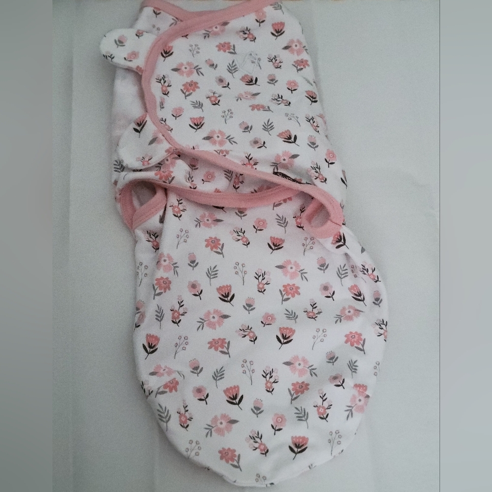 SwaddleMe Floral Baby Swaddle - Pink and White